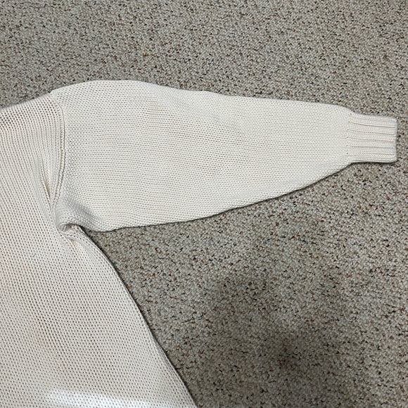 Vintage GAP sweater. - Picture 2 of 5